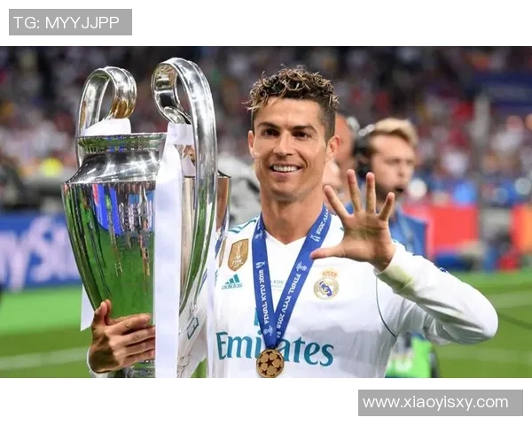 身高一米七的足球巨星如何在绿茵场上突破极限成就辉煌生涯